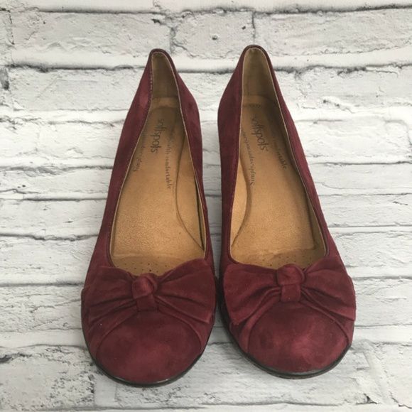 Softspots Suede Round Toe Heels size 7.5W - Picture 2 of 7